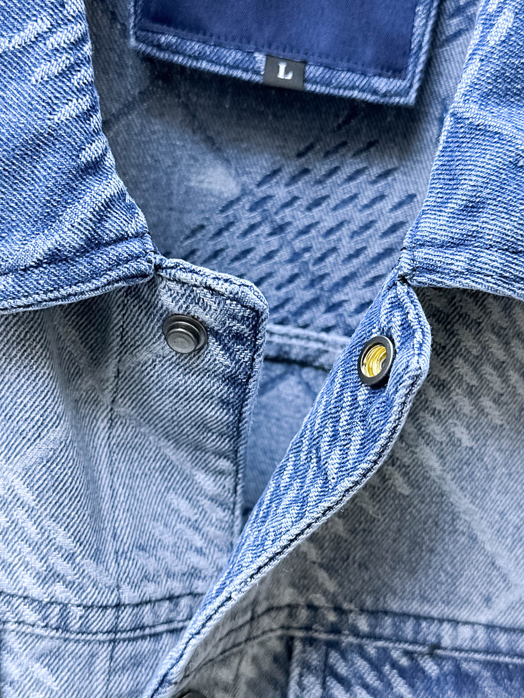 LV SHIRT JACKET IN BLUE DAMIER DENIM 239128