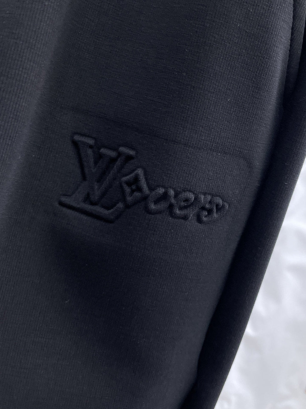 LV BLACK TROUSERS 239508