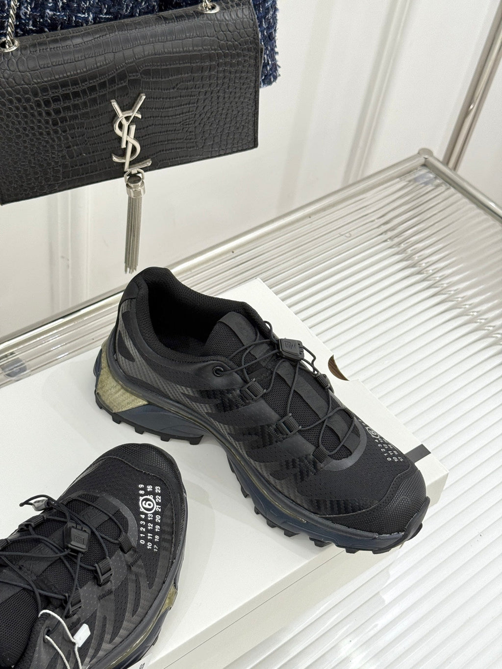 ALO 25S SALOMON XT-6 SNEAKER IN BLACK TPU STYLE 2