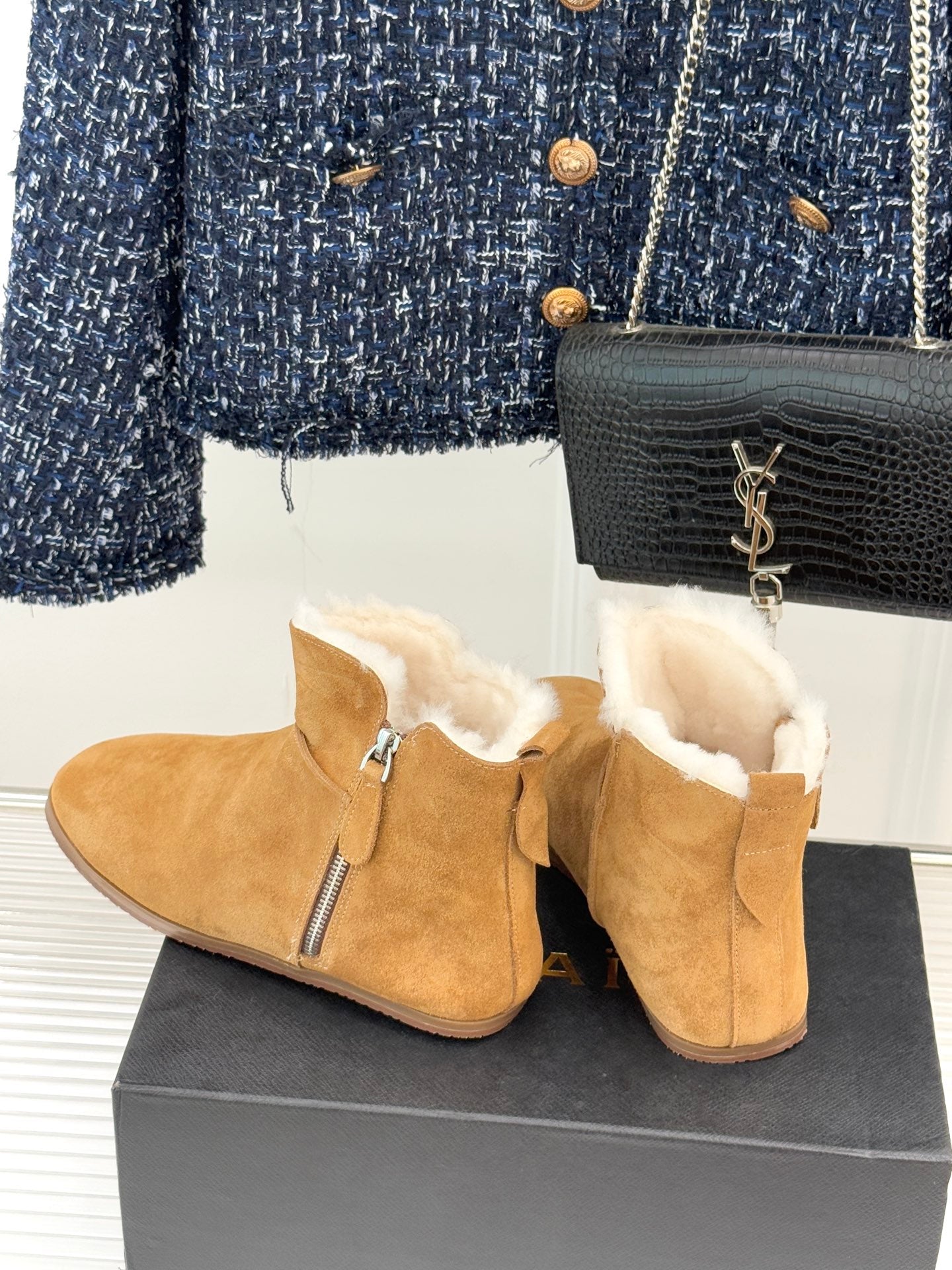 ALAIA 26S SNOW BOOTS IN LIGTH BROWN SUEDE AND WOOL