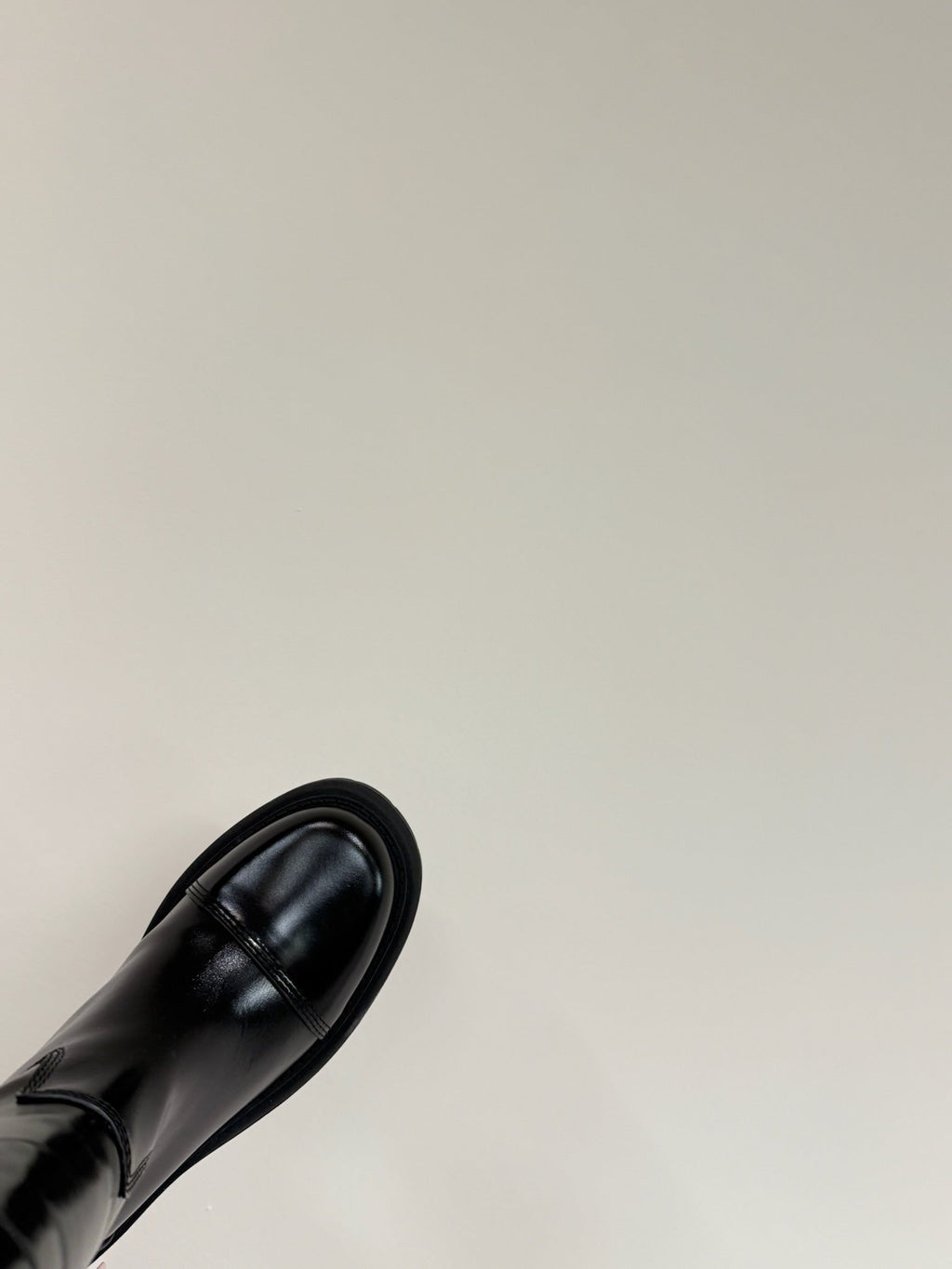 D-TOWN BOOTS IN BLACK PATENT CALFSKIN
