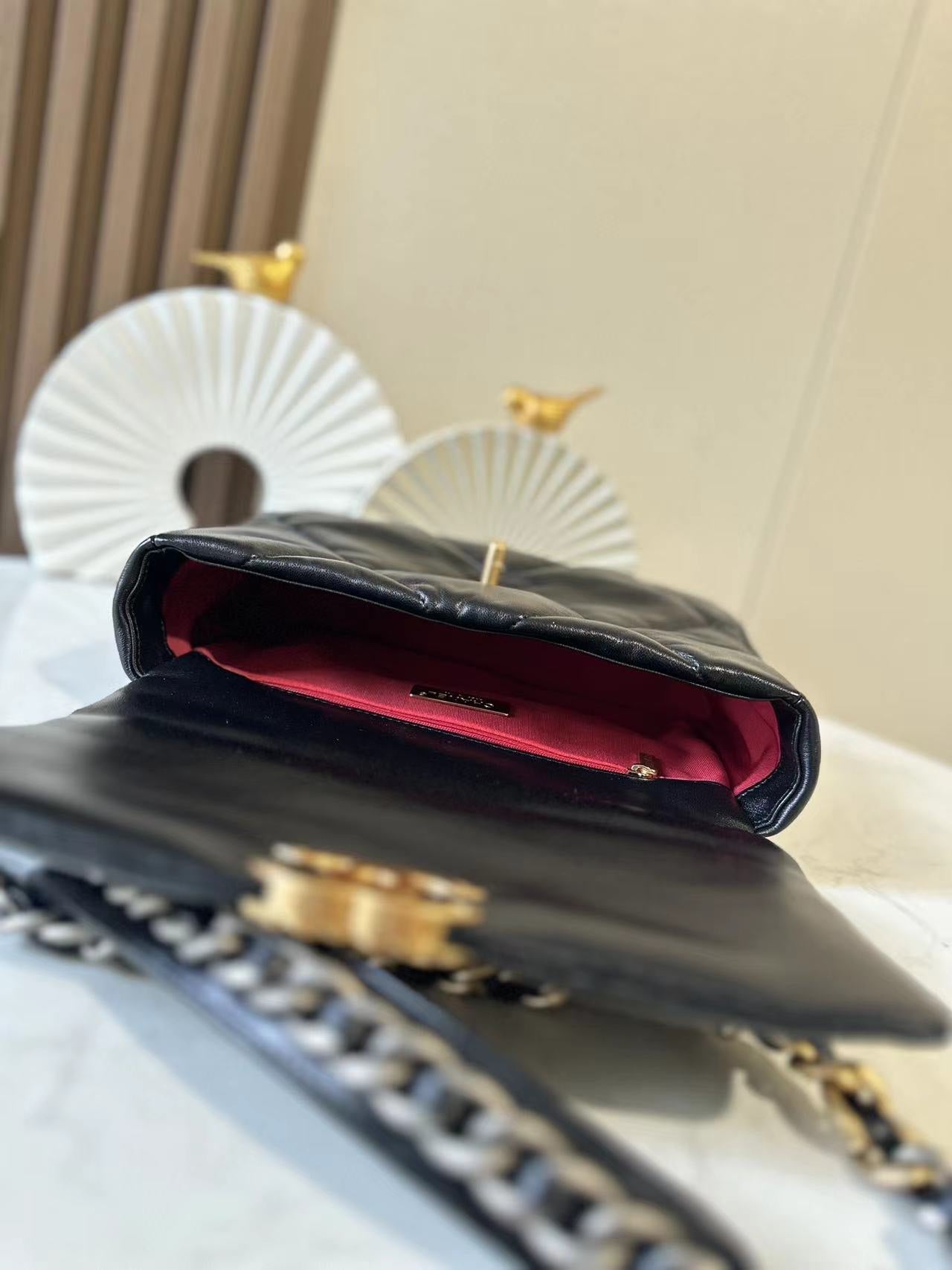 CHANEL 26S FLAP BAG 26 IN BLACK LAMBSKIN