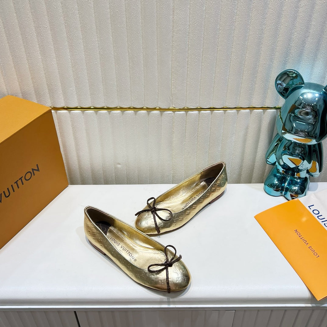 LV 26S BALLET FLATS IN GOLD MONOGRAM CALFSKIN WITH BOW