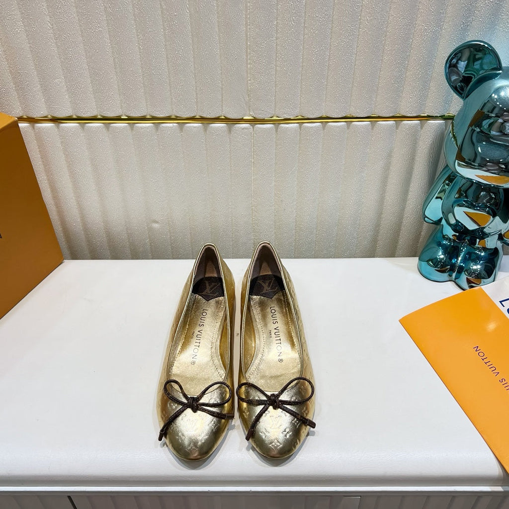 LV 26S BALLET FLATS IN GOLD MONOGRAM CALFSKIN WITH BOW