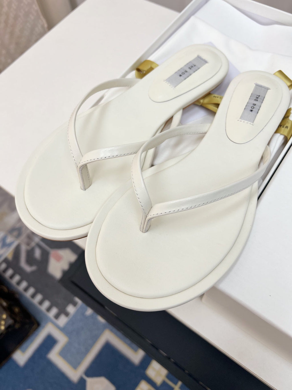 THE ROW 26S THONG SANDALS IN WHITE CALFSKIN