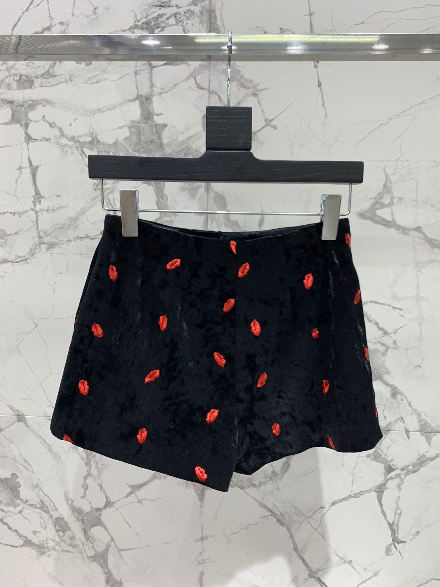 YSL 25S SHORT STYLE 161