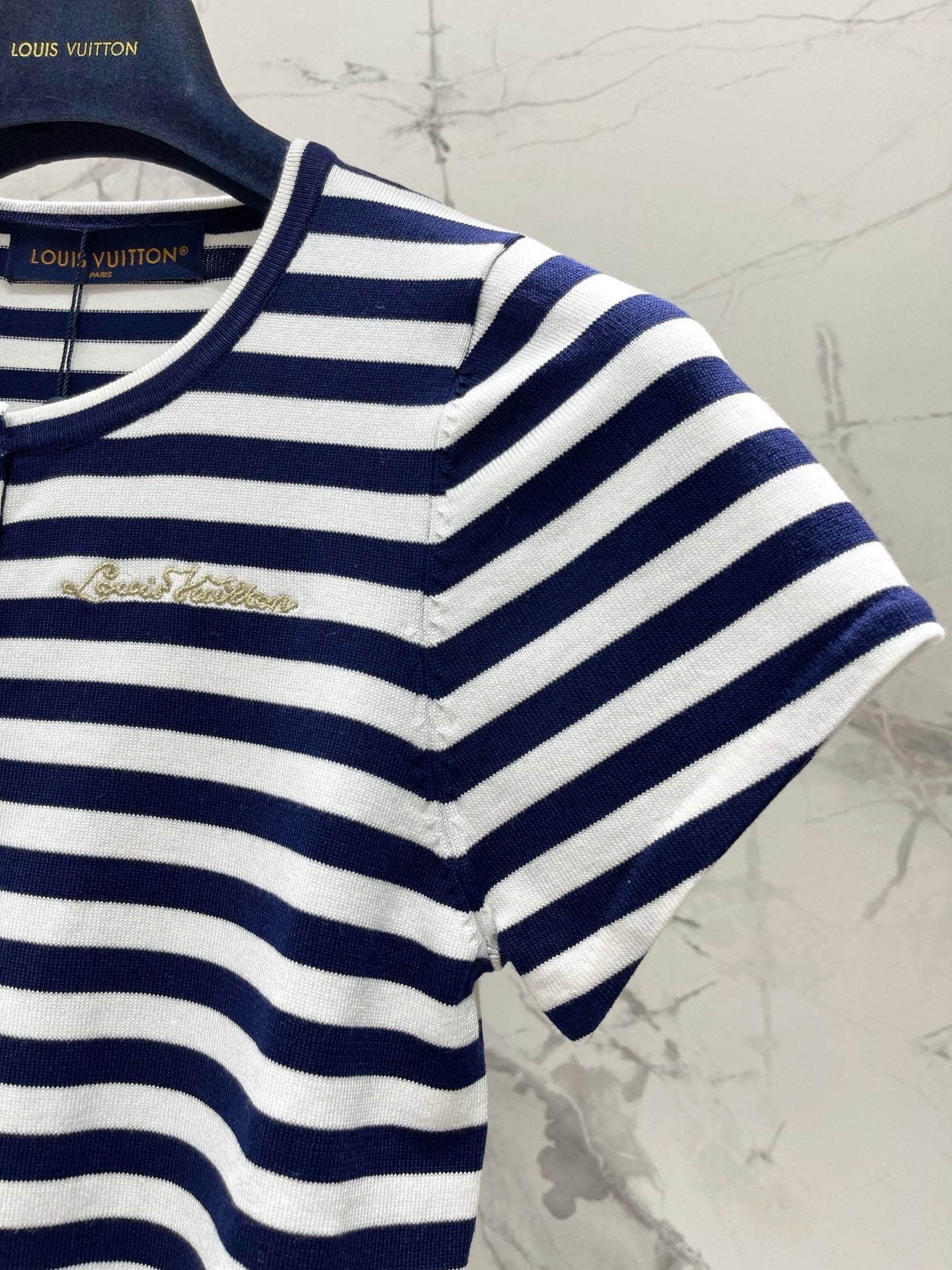 LV 26S T-SHIRT STYLE 199