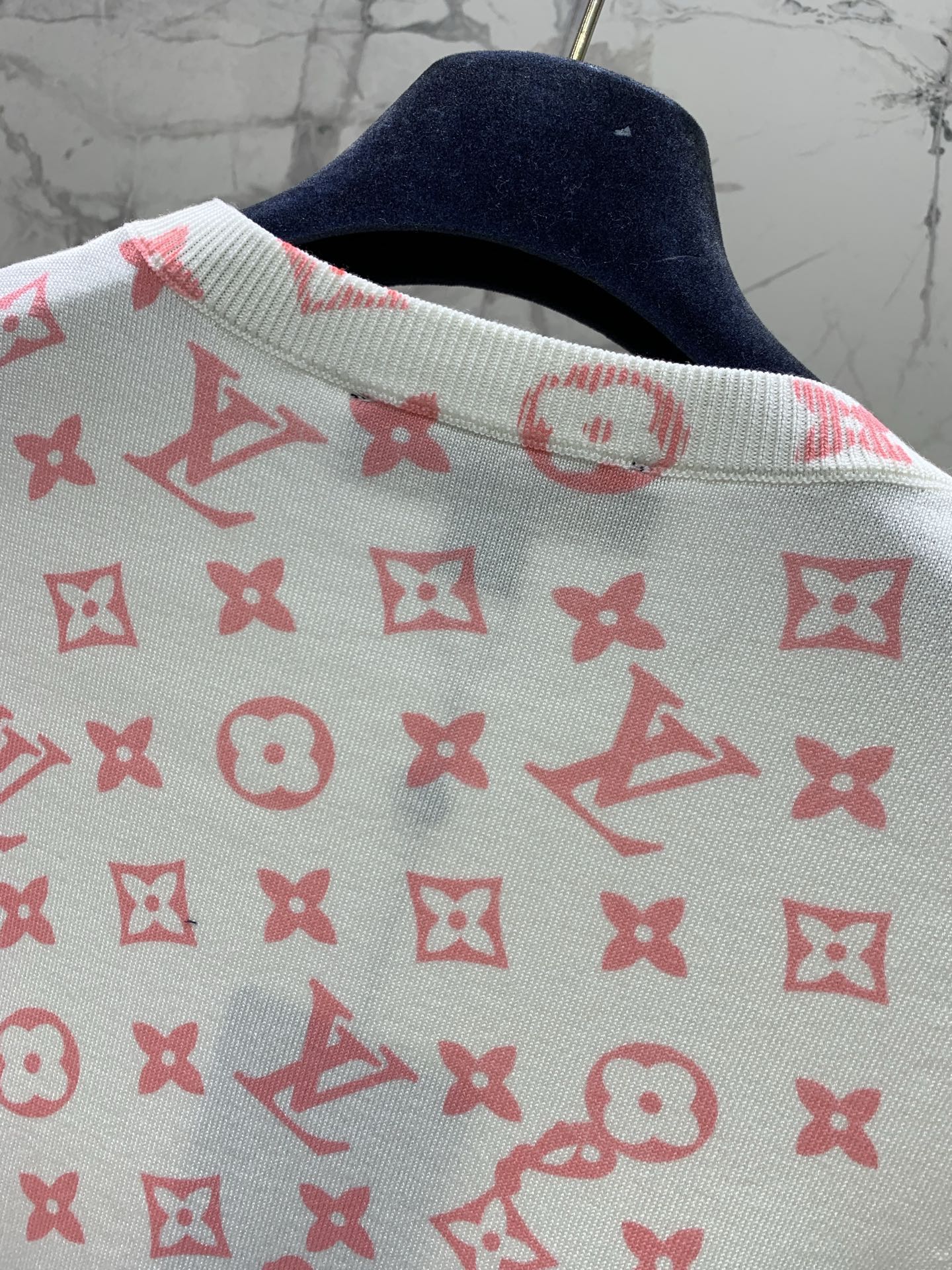 LV 26S SHORT-SLEEVED SWEATER STYLE 187