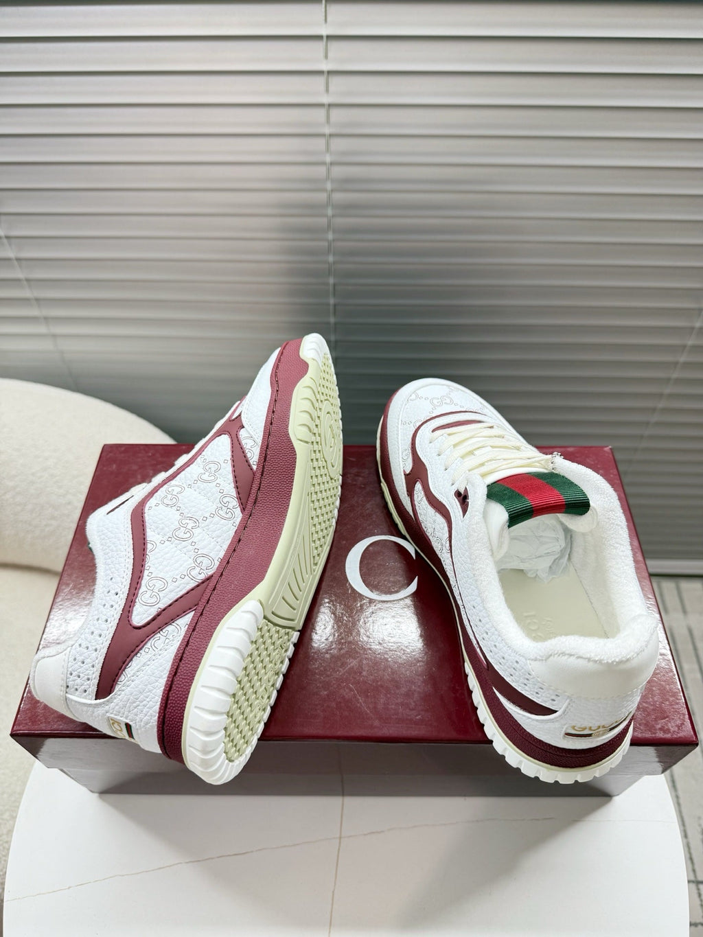 GUCCI 26S MAC80 SNEAKER IN WHITE AND RED LEATHER