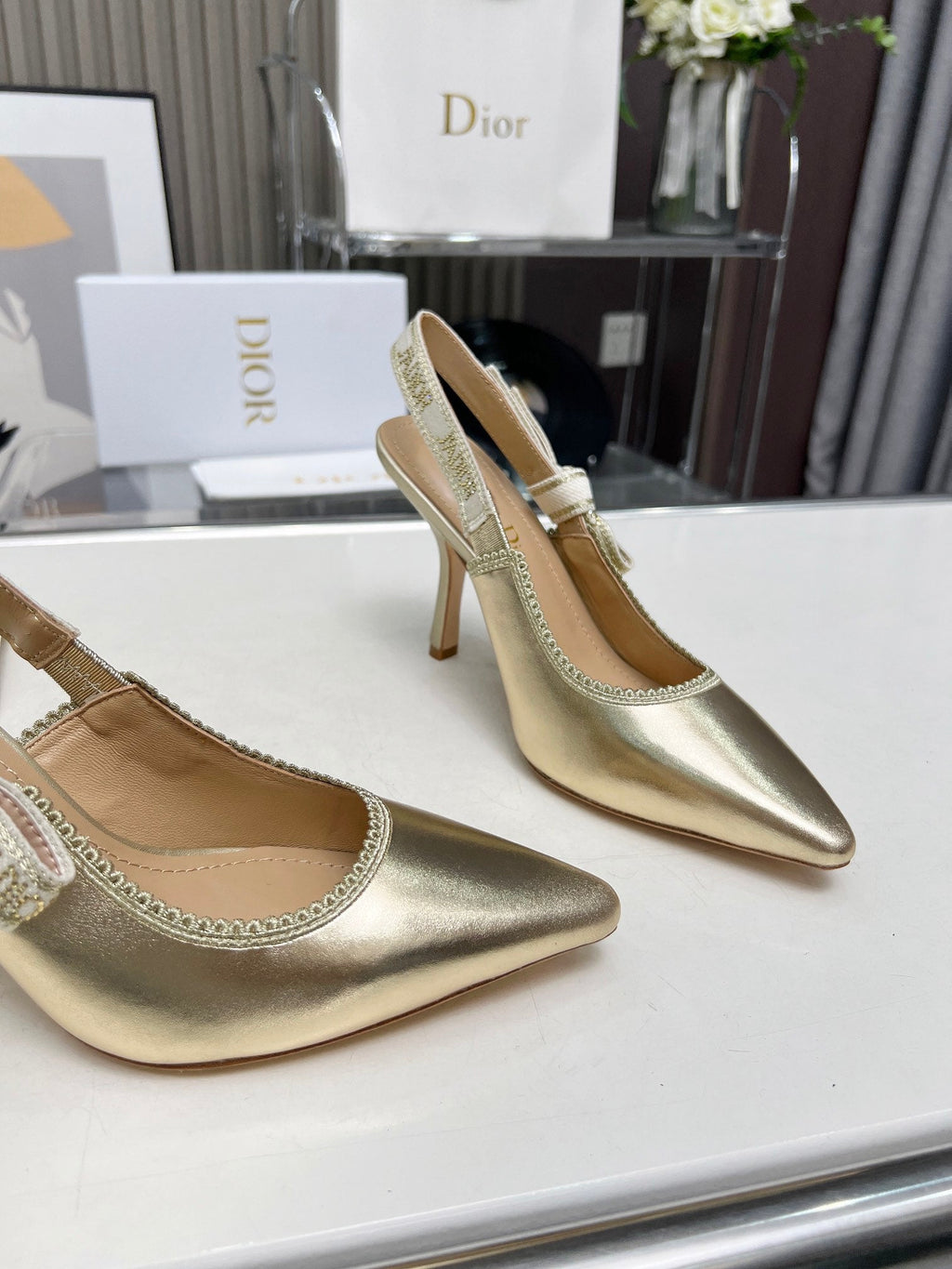J'ADIOR SLINGBACK PUMP LIGHT GOLD CALFSKIN AND EMBROIDERED FABRIC 10 CM