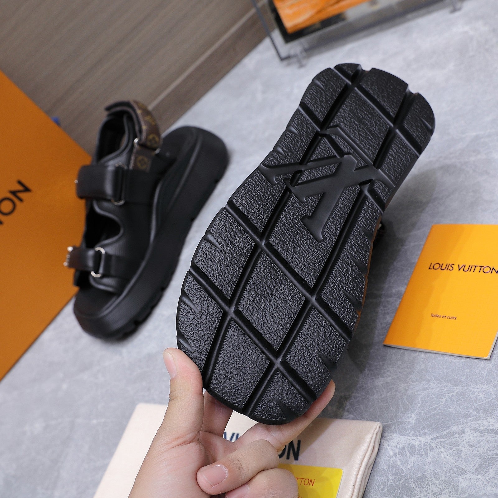 LV 26S CHAMELEON SANDALS 60MM IN BLACK CALFSKIN AND EVA