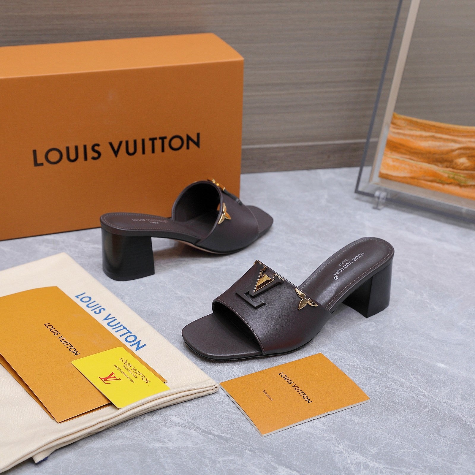 LV 26S BLOCK HEEL MULE SANDALS 55MM IN DARK BROWN CALFSKIN GOLD HARDWARE
