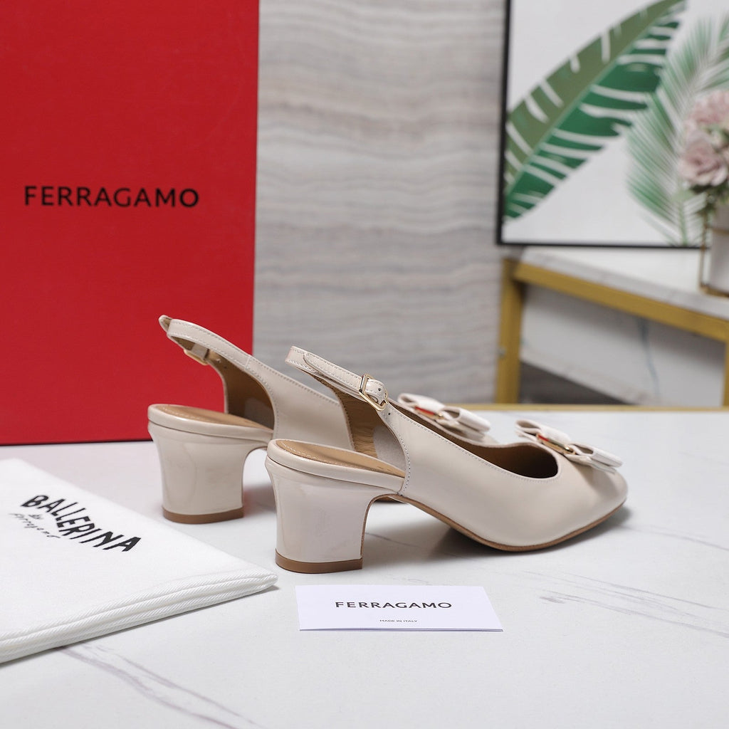 LV 26S SLINGBACK PUMPS 55MM IN NUDE BEIGE PATENT CALFSKIN WITH BOW