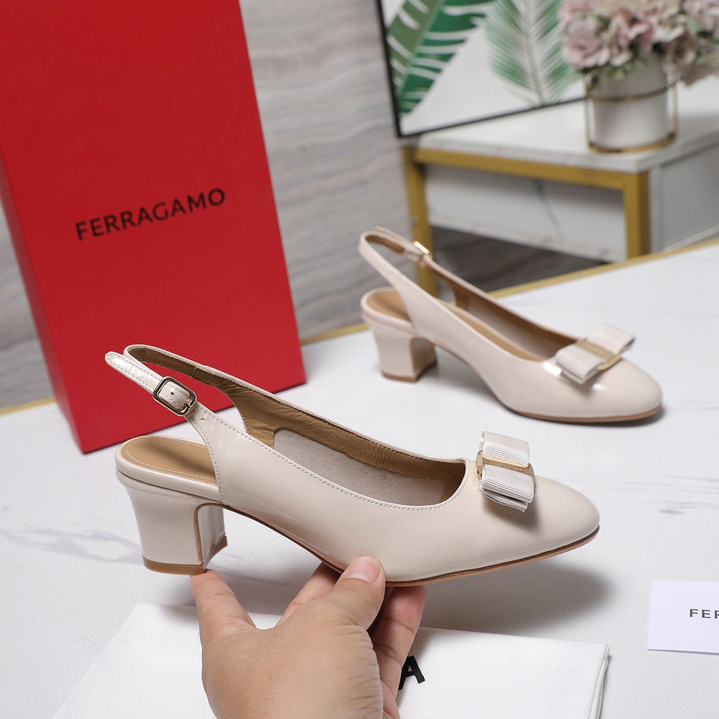 LV 26S SLINGBACK PUMPS 55MM IN NUDE BEIGE PATENT CALFSKIN WITH BOW
