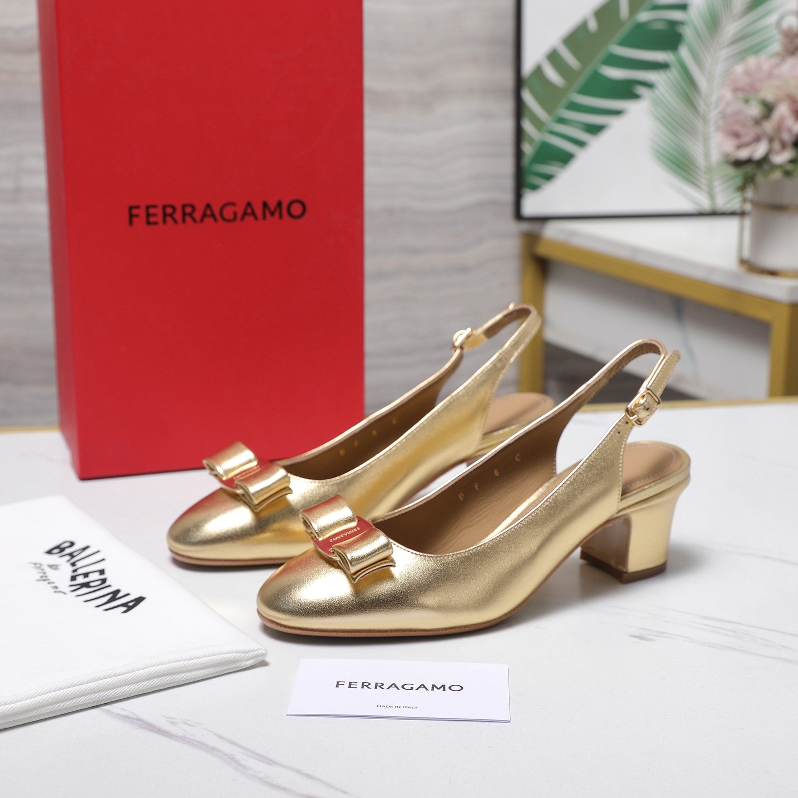 LV 26S SLINGBACK PUMPS 55MM IN GOLD PATENT CALFSKIN WITH BOW