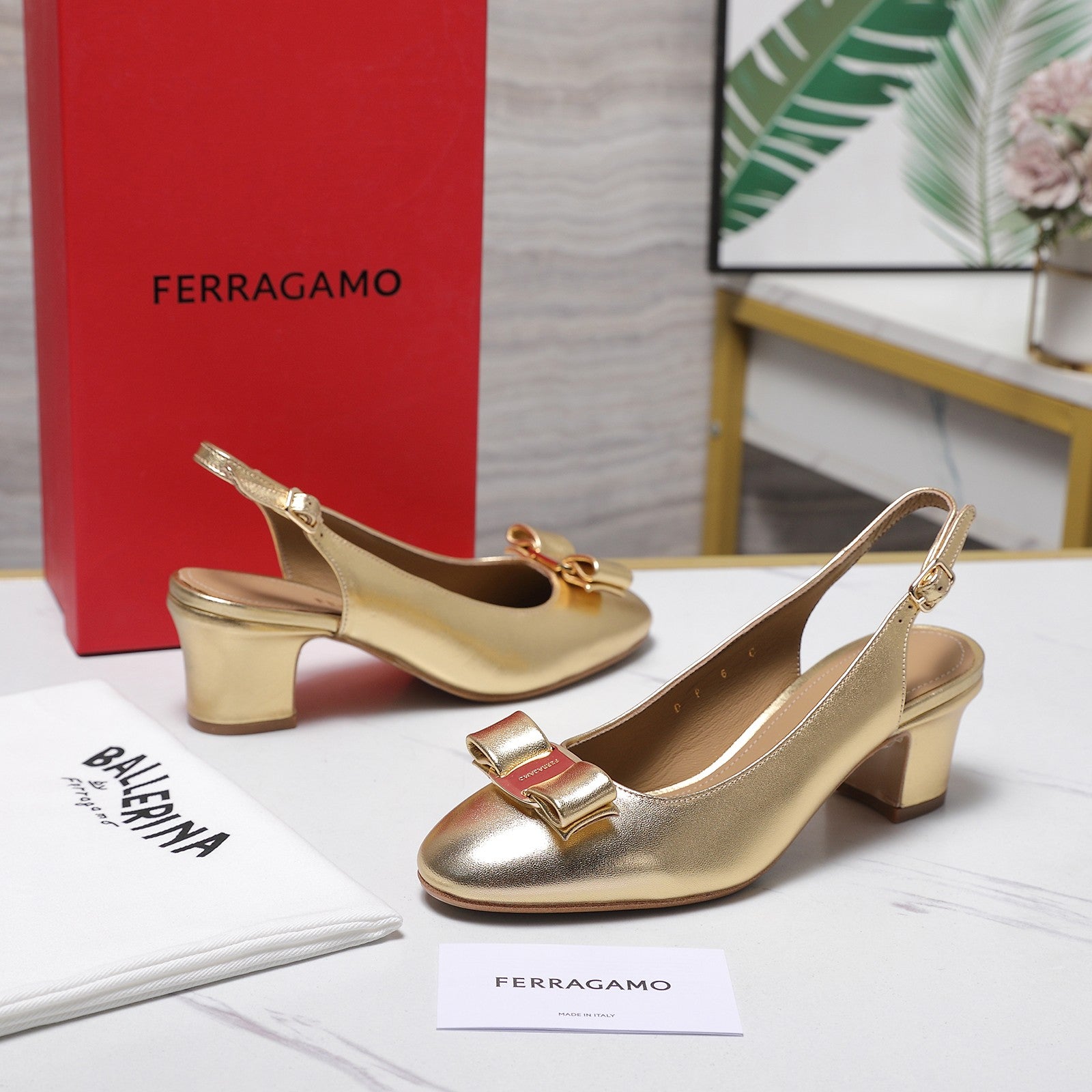 LV 26S SLINGBACK PUMPS 55MM IN GOLD PATENT CALFSKIN WITH BOW