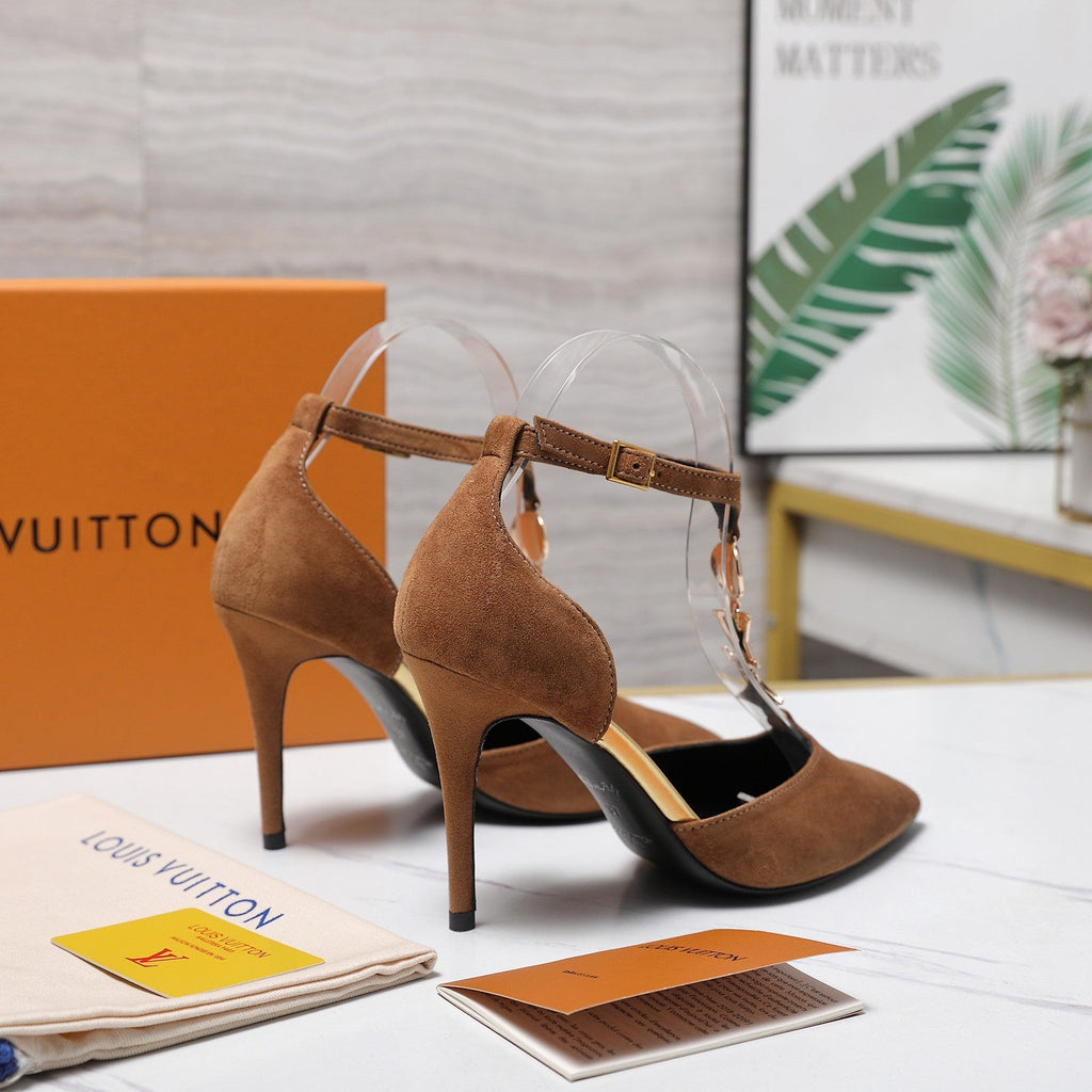 LV 26S POINTED TOE T-STRAP PUMPS 95MM IN BROWN SUEDE GOLD HARDWARE