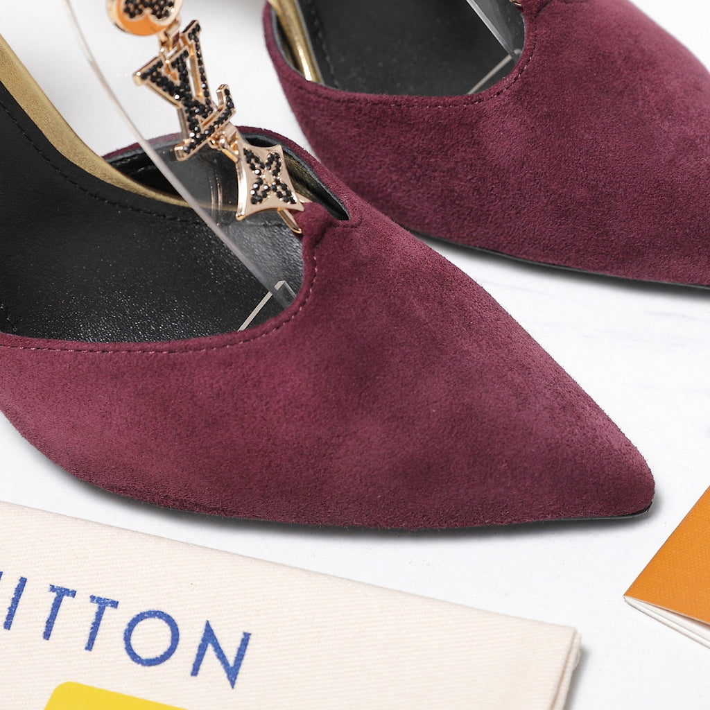 LV 26S POINTED TOE T-STRAP PUMPS 95MM IN BURGUNDY RED SUEDE GOLD HARDWARE