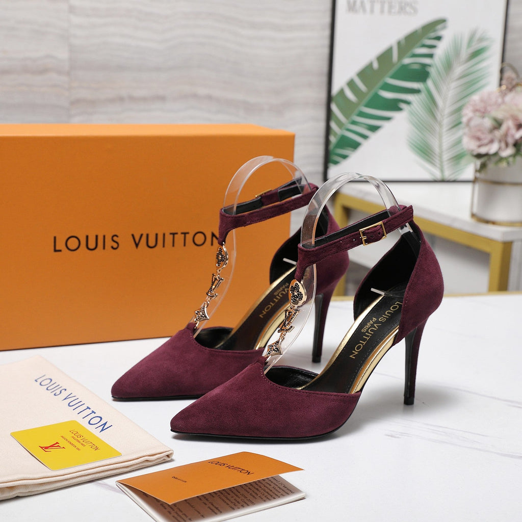 LV 26S POINTED TOE T-STRAP PUMPS 95MM IN BURGUNDY RED SUEDE GOLD HARDWARE