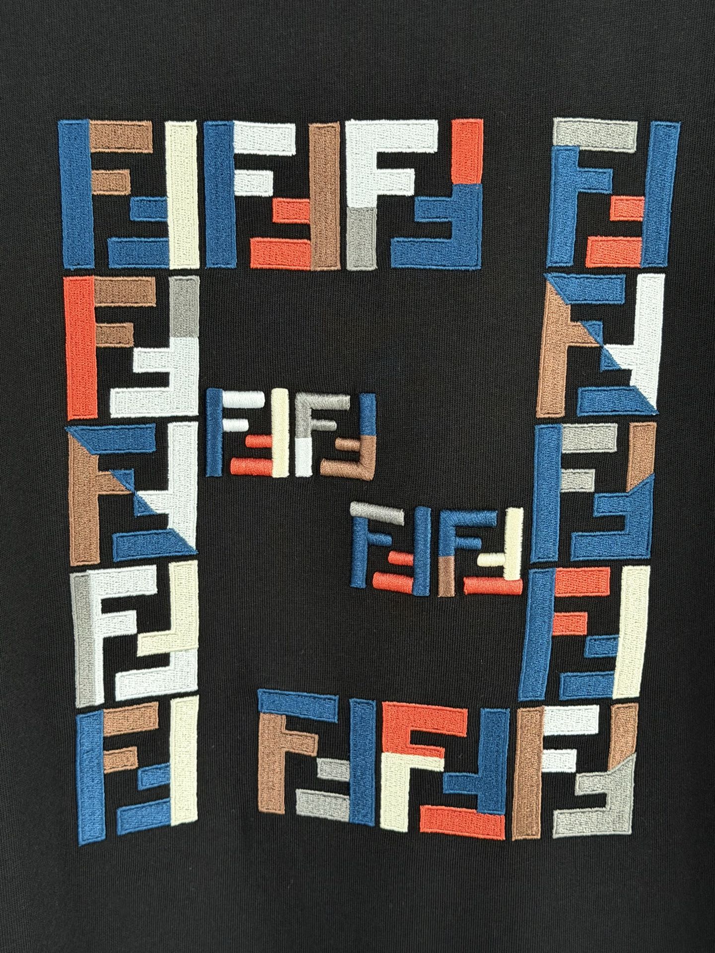 FENDI 26S SHORT SLEEVE T-SHIRT 189