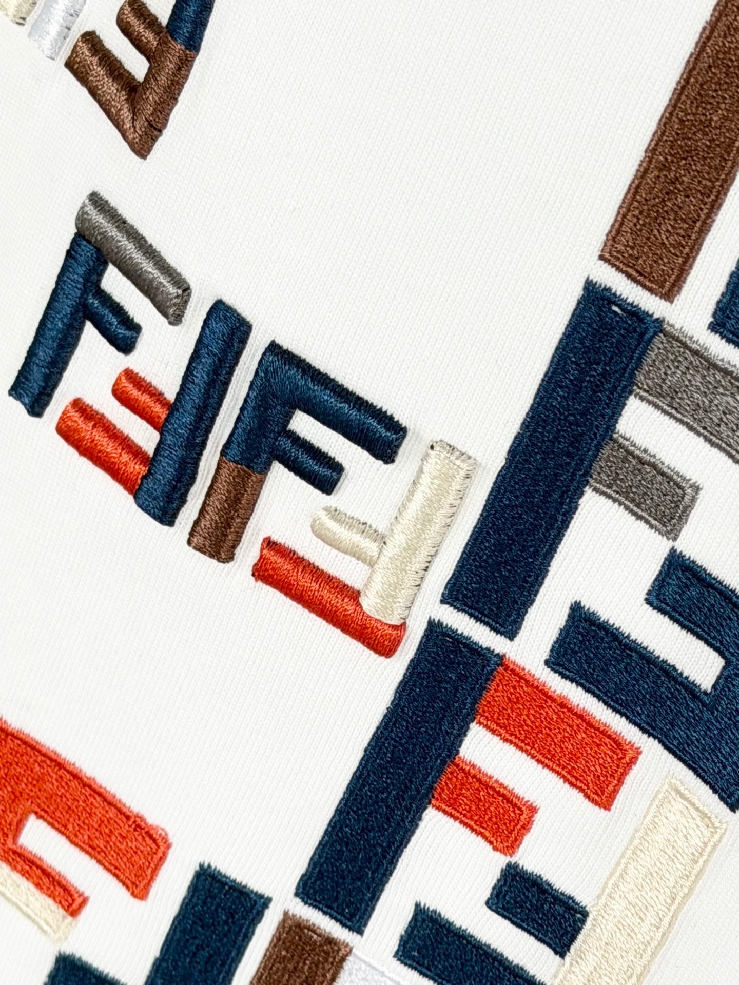 FENDI 26S SHORT SLEEVE T-SHIRT 190
