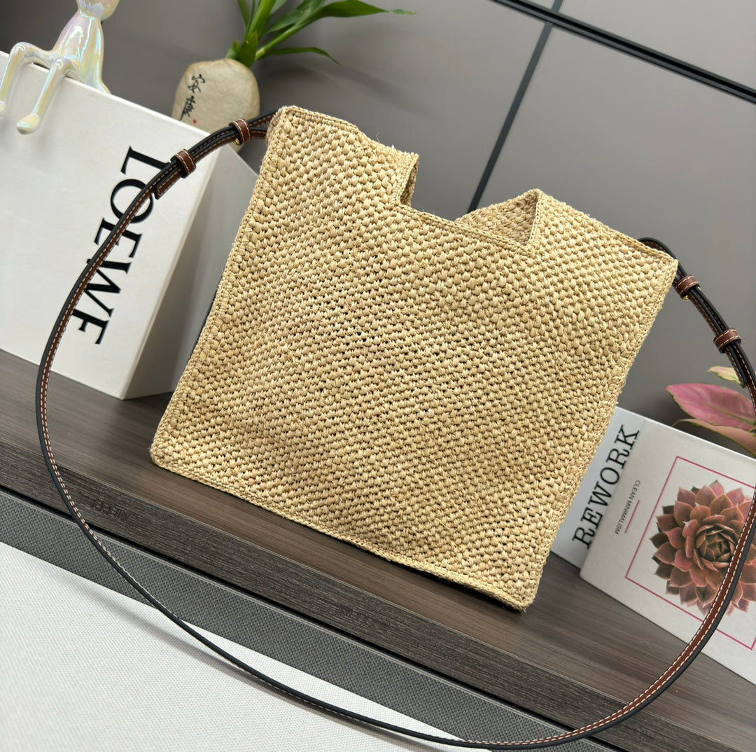 LOEWE 25S WE FONT TOTE BAG 30 IN NATURAL RAFFIA FIBER CALFSKIN SHOULDER STRAP