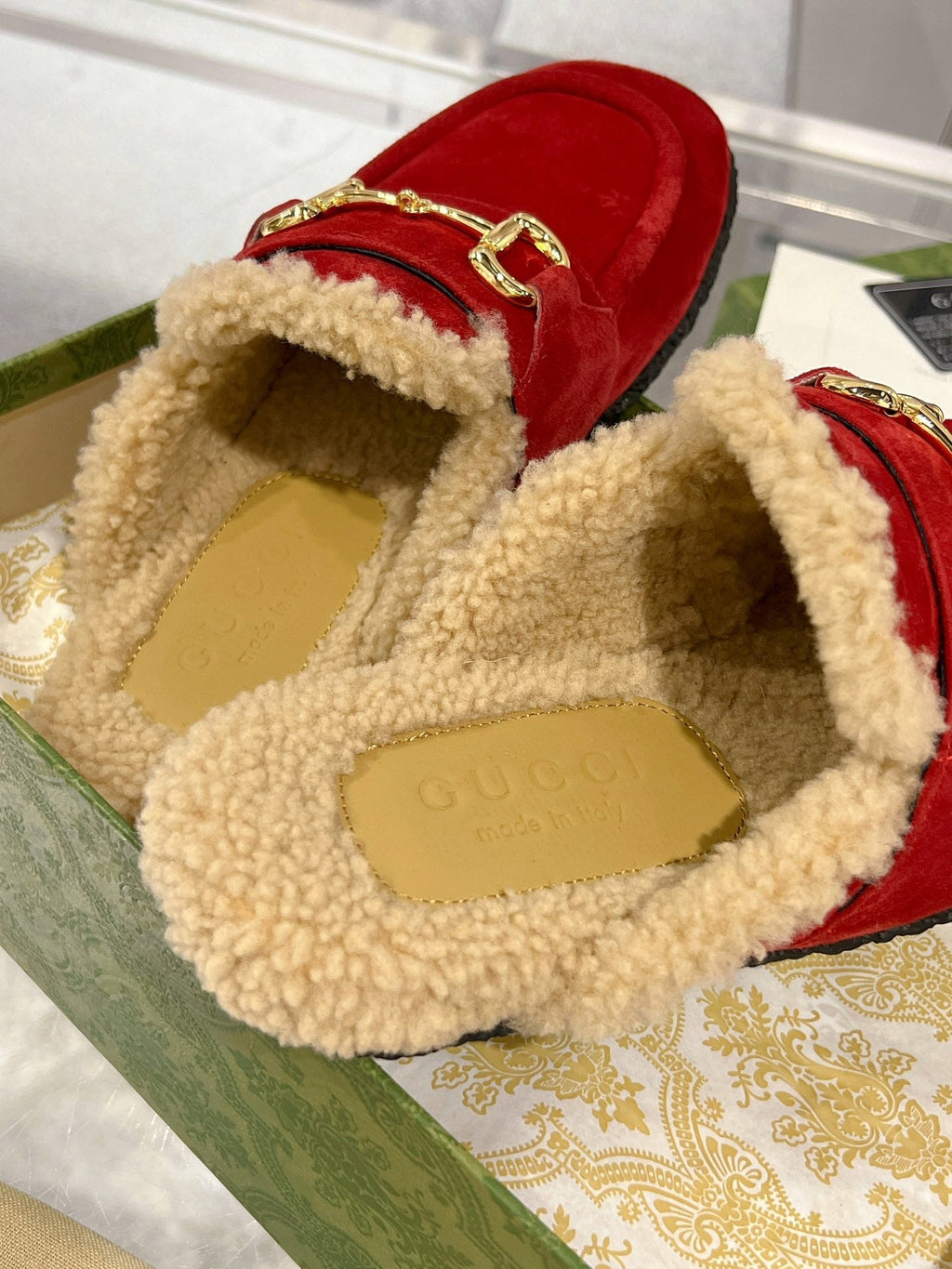 HORSEBIT MULE IN RED SUEDE AND FLEECE LINING