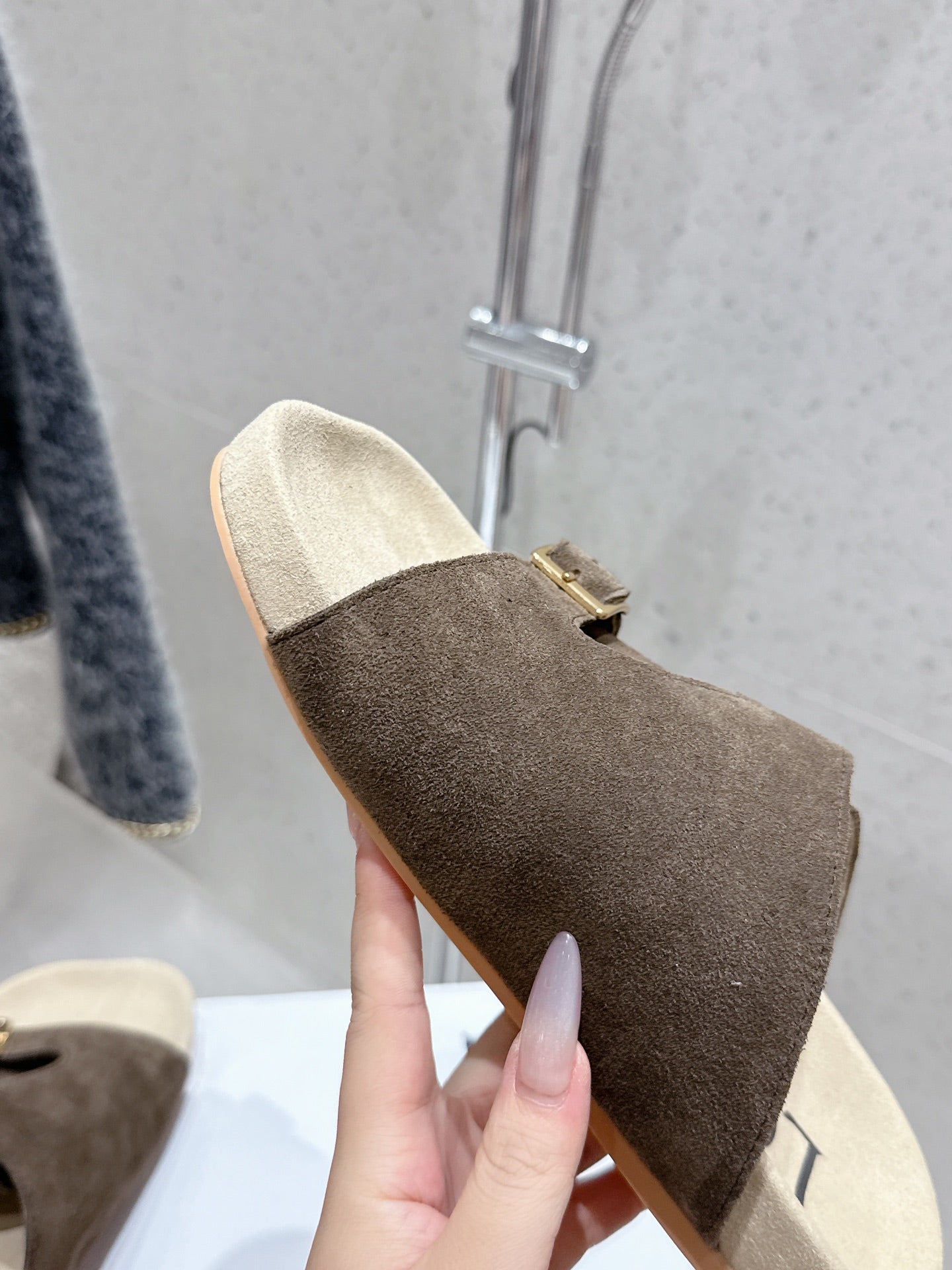 LOEWE 26S EASE SLIDE IN DARK BROWN SUEDE