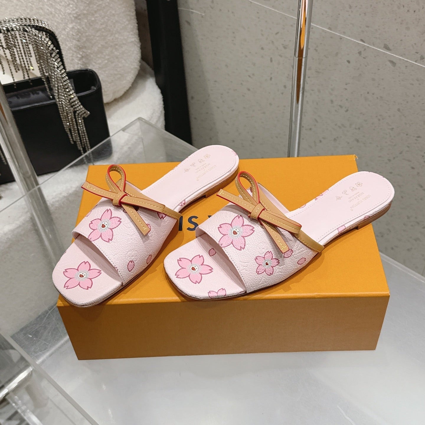 LV 26S FLAT SLIDES IN LIGHT PINK CANVAS WITH PINK BLOSSOM PRINT