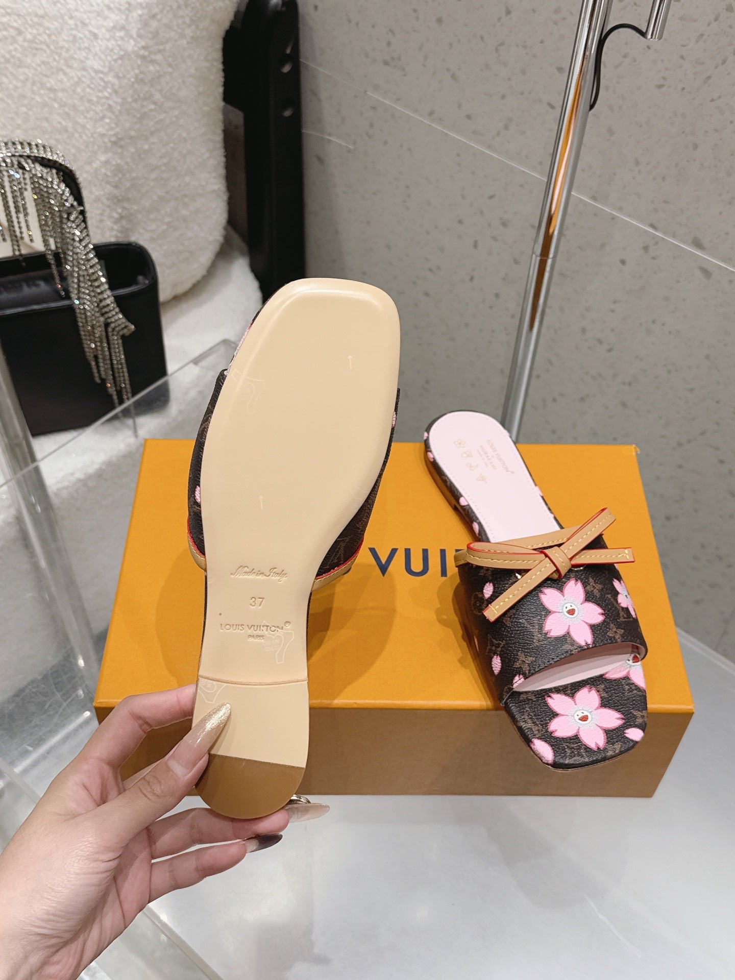 LV 26S FLAT SLIDES IN BROWN CANVAS WITH PINK BLOSSOM PRINT