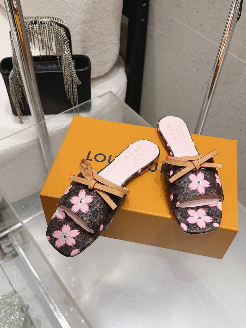 LV 26S FLAT SLIDES IN BROWN CANVAS WITH PINK BLOSSOM PRINT