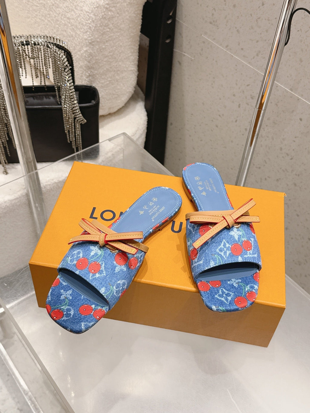 LV 26S FLAT MULE SANDALS IN BLUE MONOGRAM DENIM WITH CHERRY PRINT