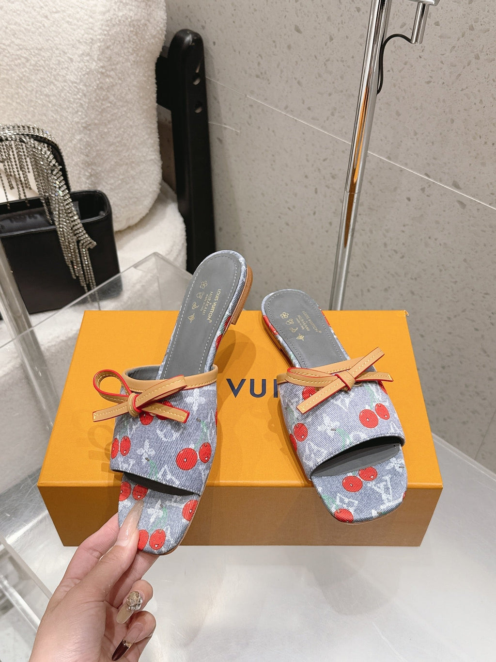 LV 26S FLAT MULE SANDALS IN GREY MONOGRAM DENIM WITH CHERRY PRINT