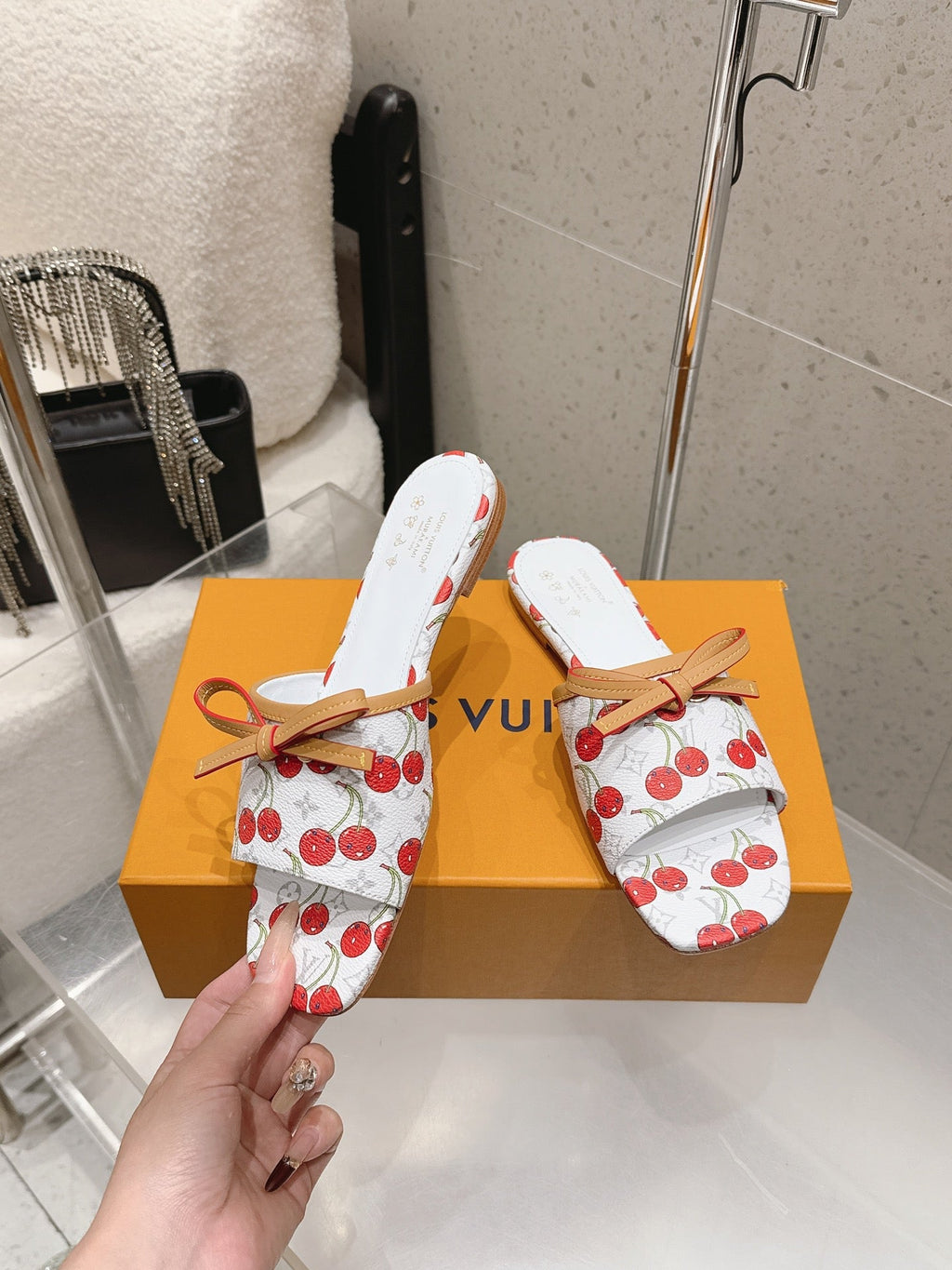 LV 26S FLAT MULE SANDALS IN WHITE MONOGRAM CANVAS WITH CHERRY PRINT
