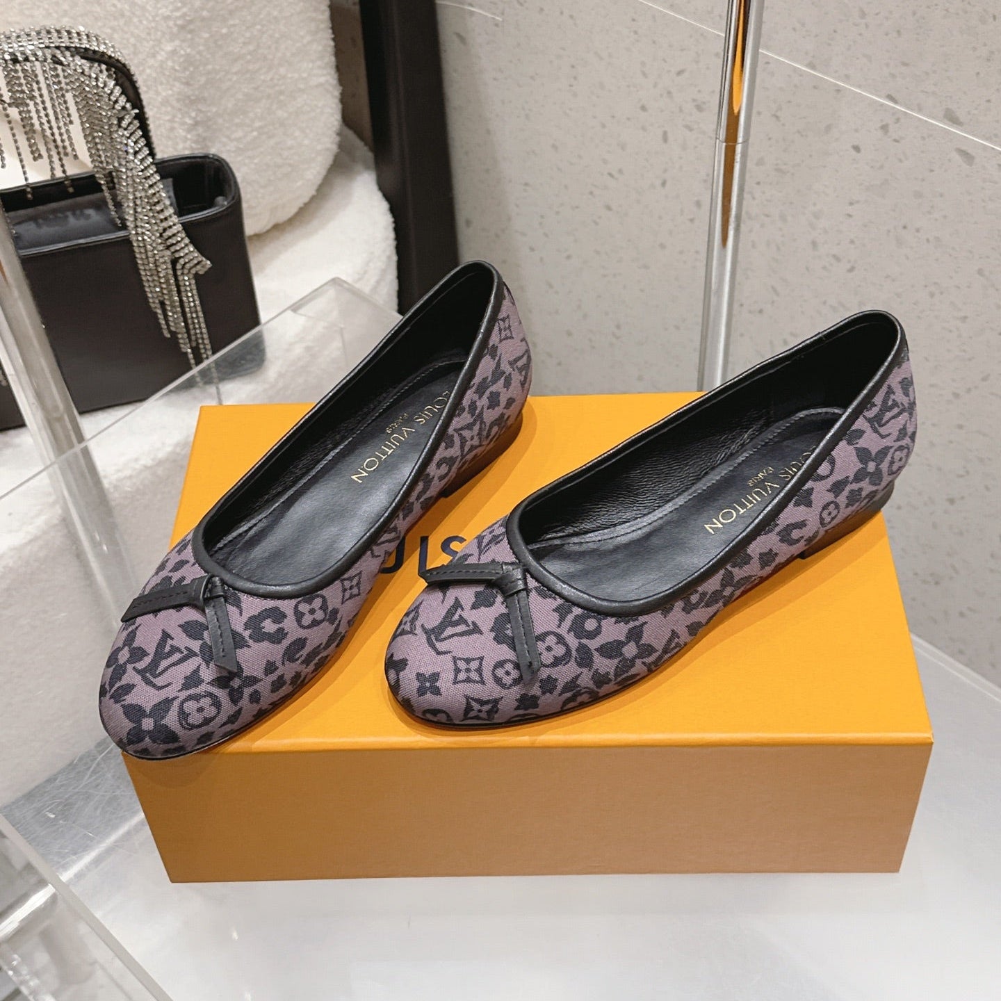 LV 26S BALLET FLATS IN PURPLE BLACK MONOGRAM CANVAS WITH BEIGE CALFSKIN BOW