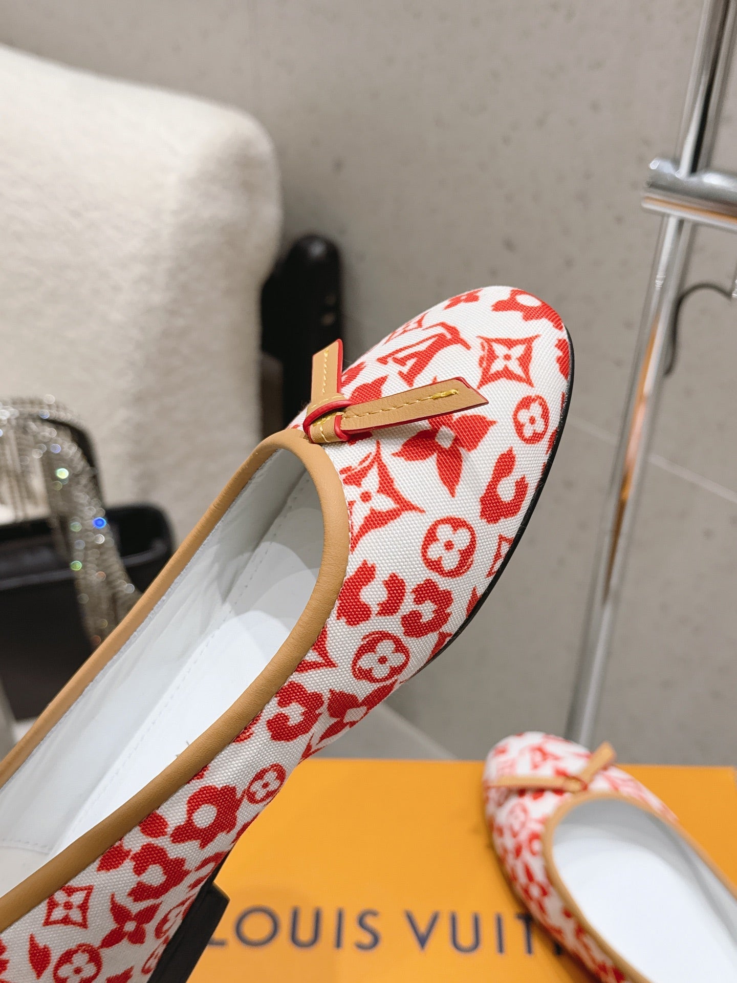 LV 26S BALLET FLATS IN WHITE RED MONOGRAM CANVAS WITH BEIGE CALFSKIN BOW