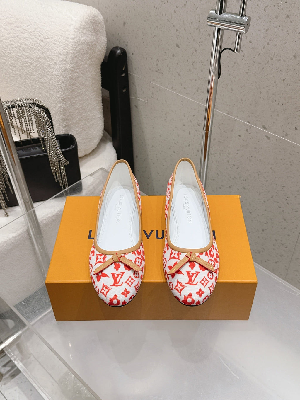 LV 26S BALLET FLATS IN WHITE RED MONOGRAM CANVAS WITH BEIGE CALFSKIN BOW