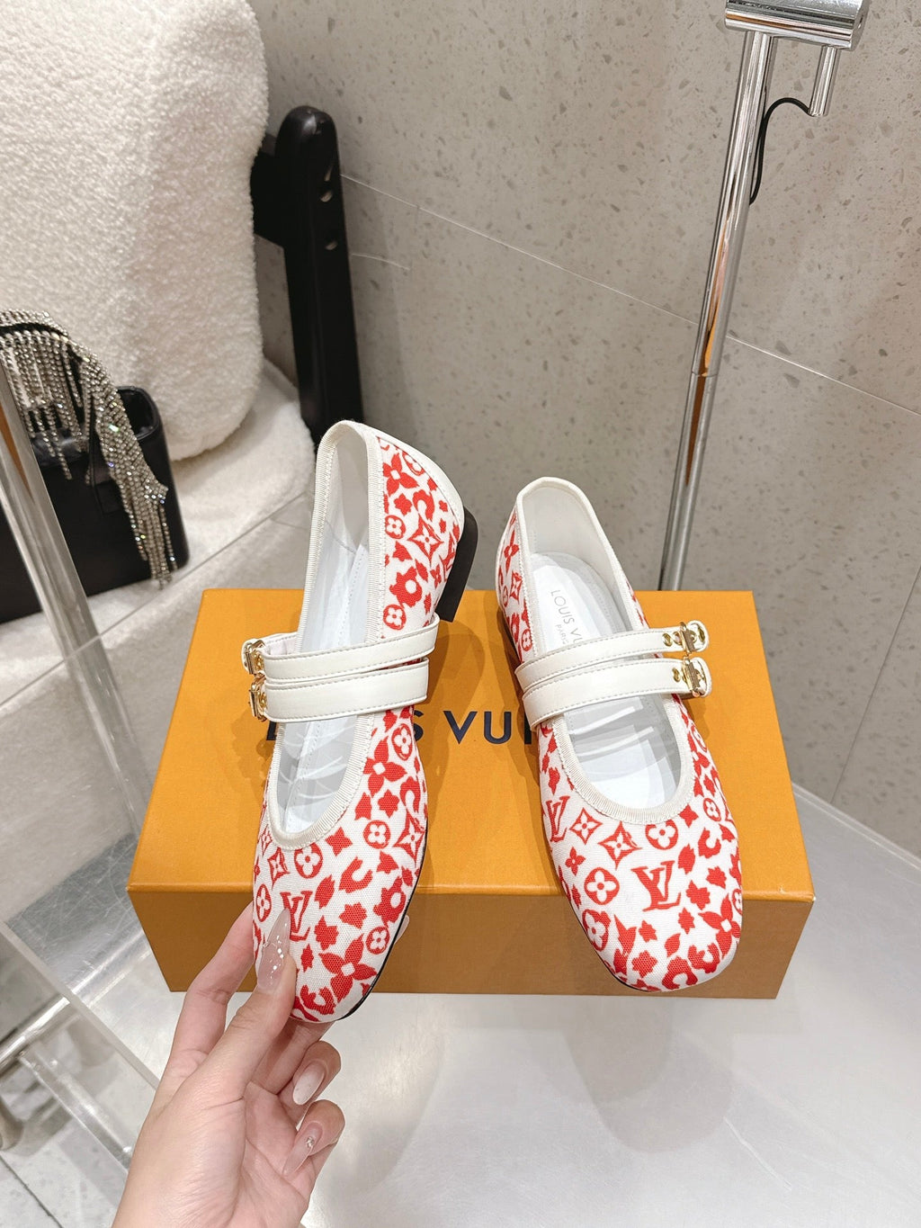 LV 26S MARY JANE FLATS IN WHITE AND RED MONOGRAM CANVAS WITH DOUBLE STRAP