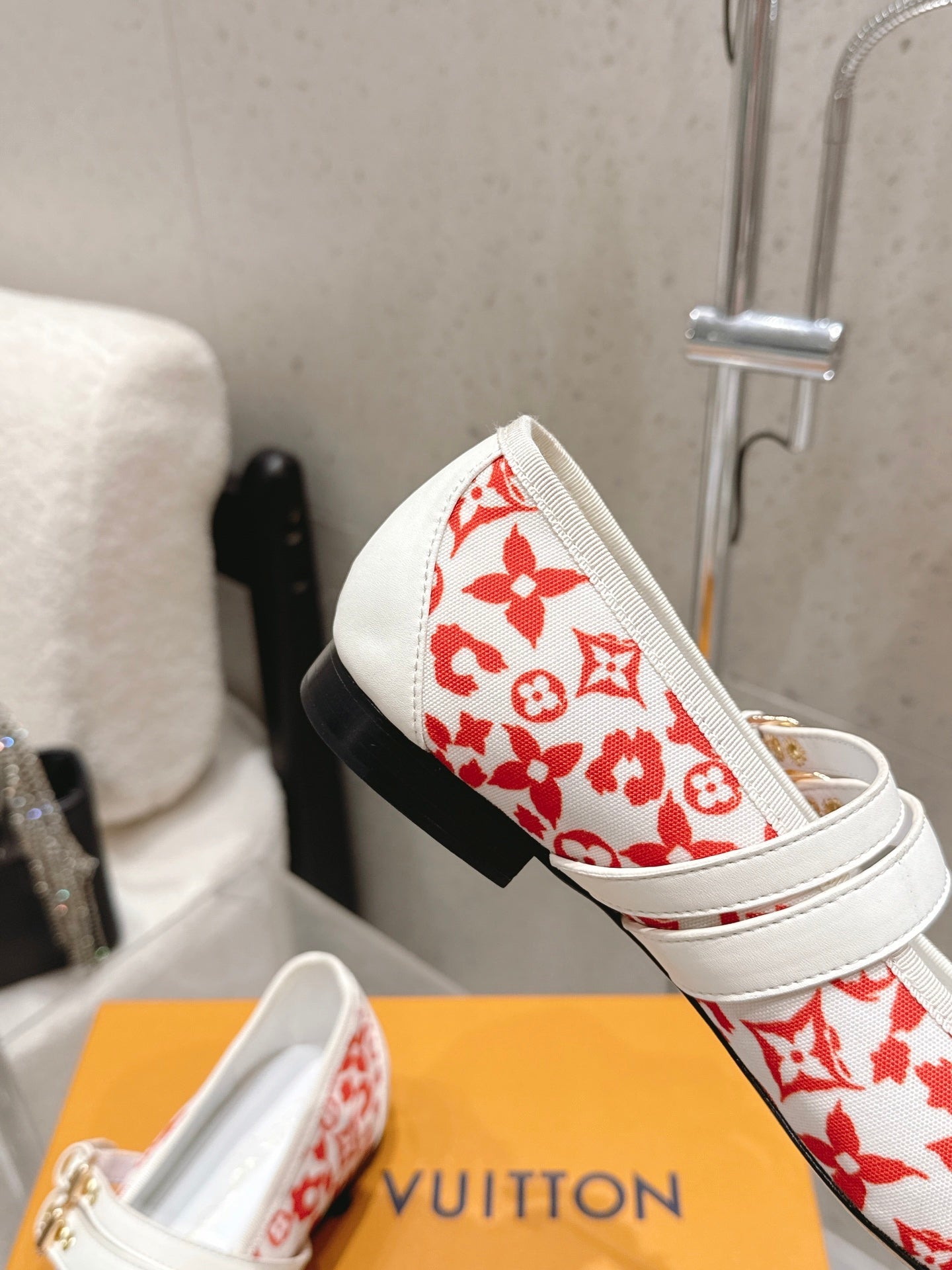 LV 26S MARY JANE FLATS IN WHITE AND RED MONOGRAM CANVAS WITH DOUBLE STRAP