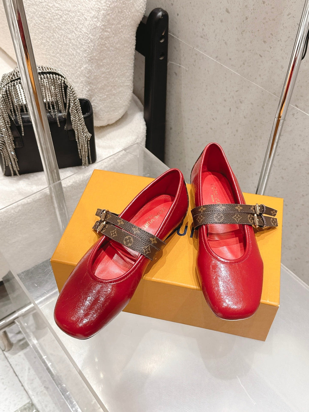 LV 26S MARY JANE FLATS IN DARK RED CALFSKIN WITH BROWN MONOGRAM STRAP