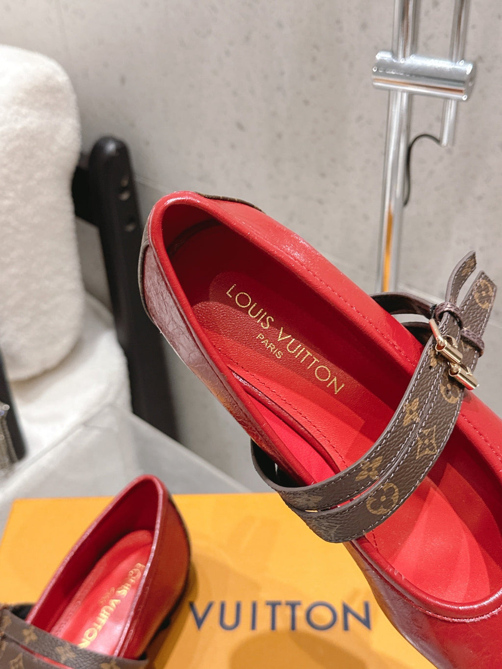 LV 26S MARY JANE FLATS IN DARK RED CALFSKIN WITH BROWN MONOGRAM STRAP