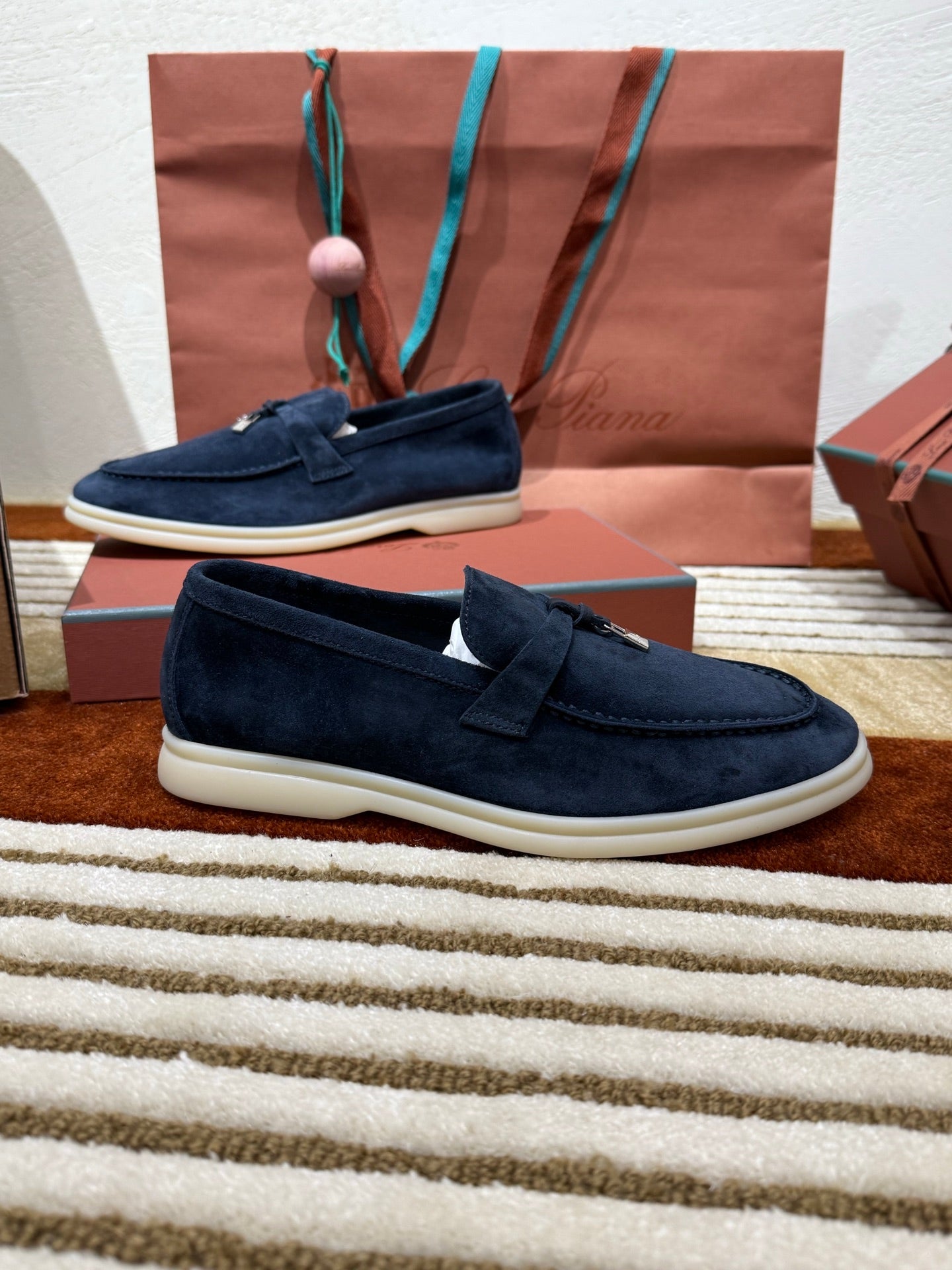 LP SUMMER CHARMS WALK LOAFERS IN NAVY BLUE SUEDE