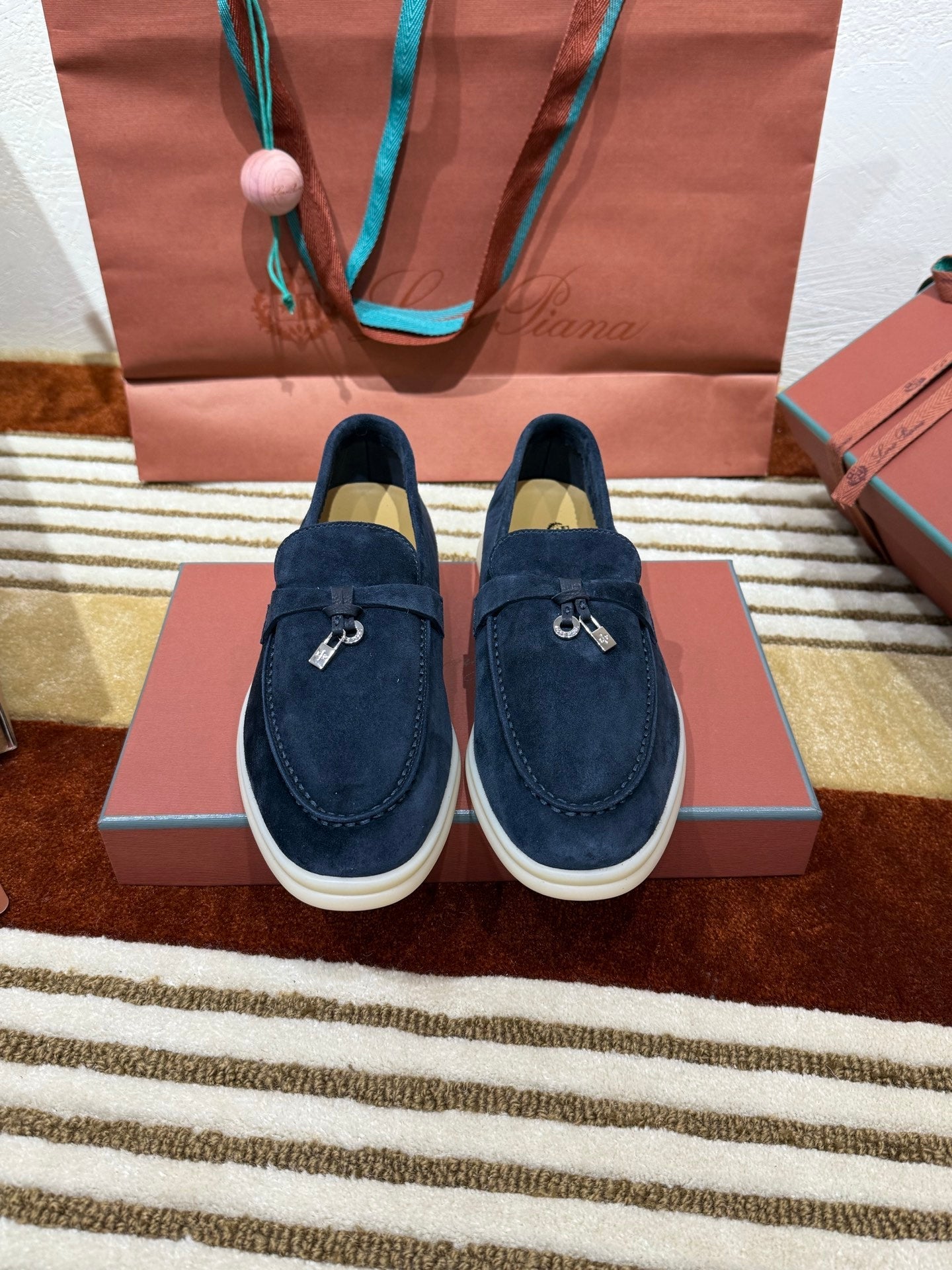 LP SUMMER CHARMS WALK LOAFERS IN NAVY BLUE SUEDE