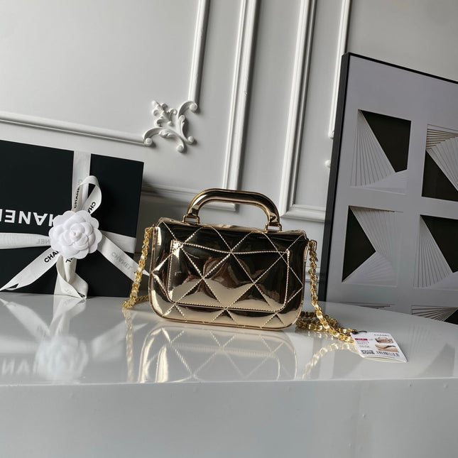 CHANEL 25S FLAP BAG 18 IN METALLIC GOLD CALFSKIN