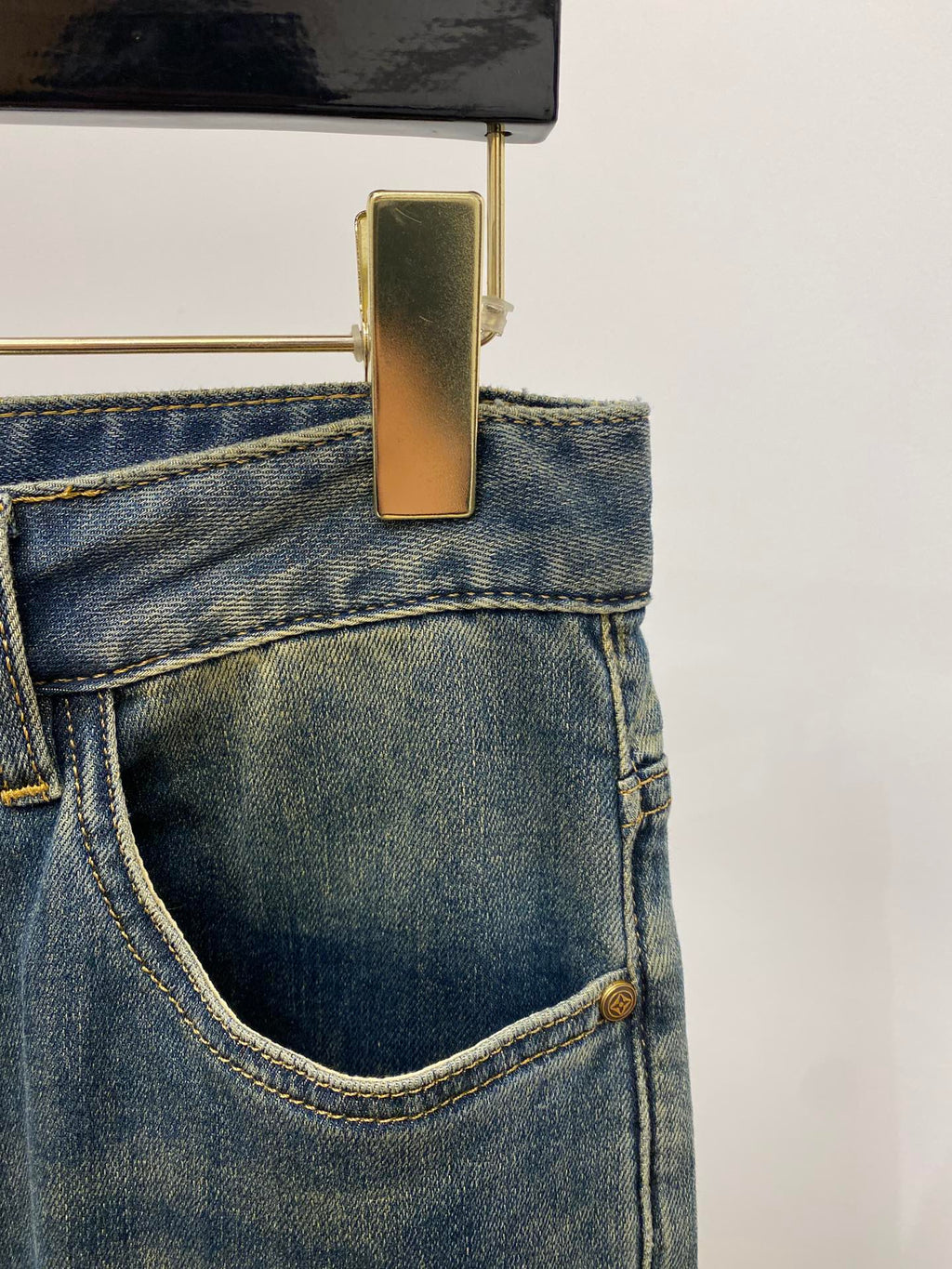 LV STRAIGHT LEG JEANS 239598