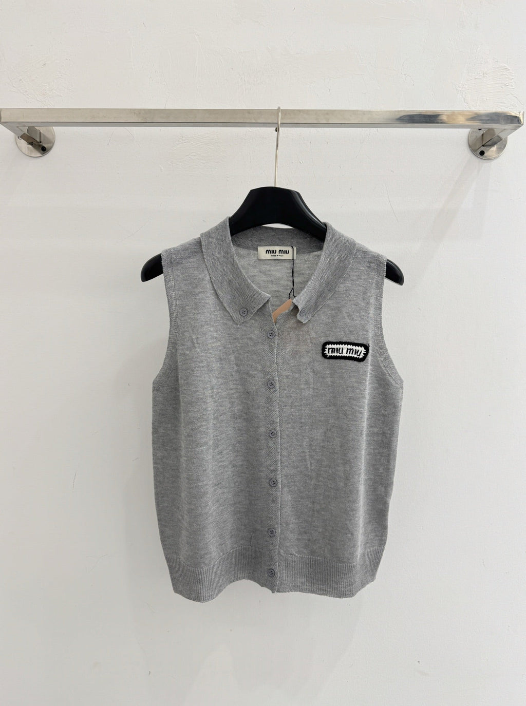 MIUMIU 26S SLEEVELESS KNIT POLO TOP STYLE 1070