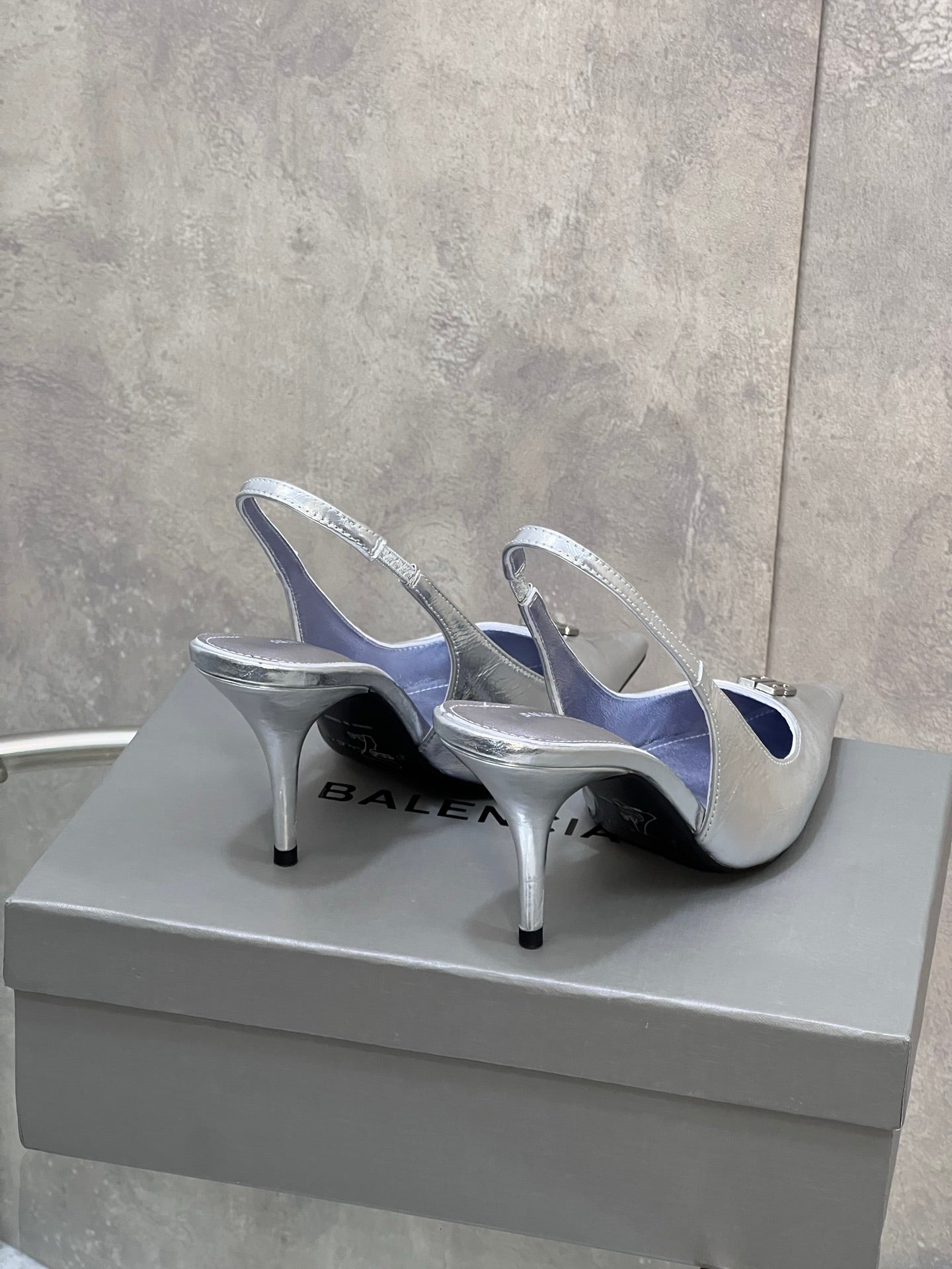 BALENCIAGA 25S HIGH-HEEL SLINGBACK 85 MM IN SILVER COW LEATHER