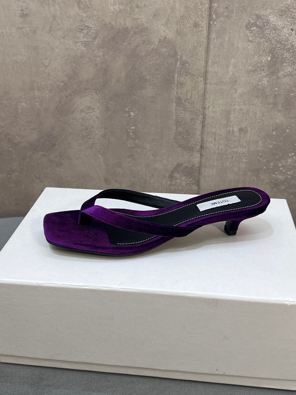 THE ROW 26S SQUARE TOE THONG KITTEN HEEL SANDALS 45MM IN PURPLE VELVET