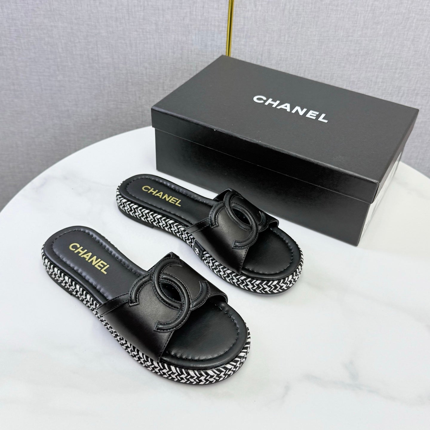 CHANEL 26S PLATFORM SLIDES IN BLACK LAMBSKIN WITH CC LOGO