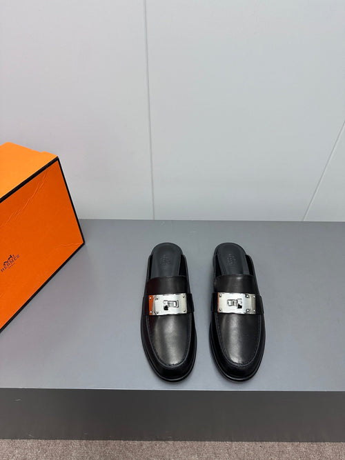 0Z MULE IN BLACK LAMBSKIN